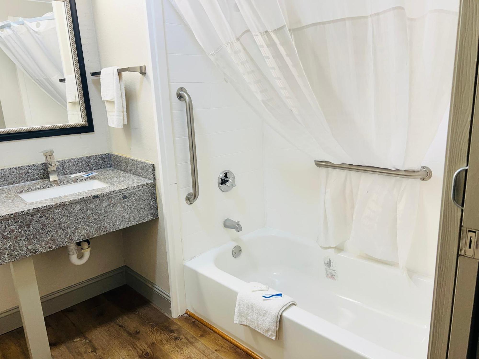 Rosewood Inn By Oyo Union City I-69 Εξωτερικό φωτογραφία