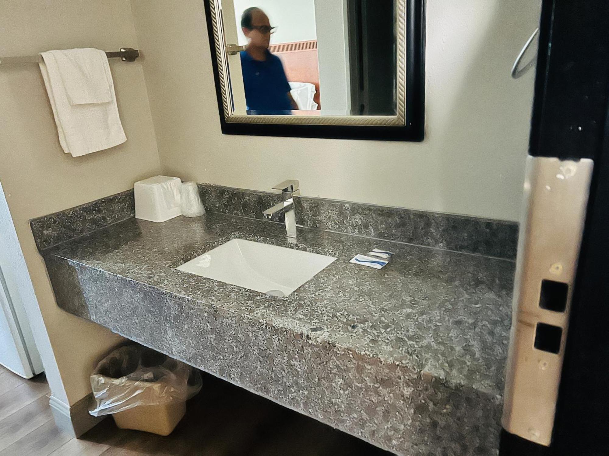Rosewood Inn By Oyo Union City I-69 Εξωτερικό φωτογραφία